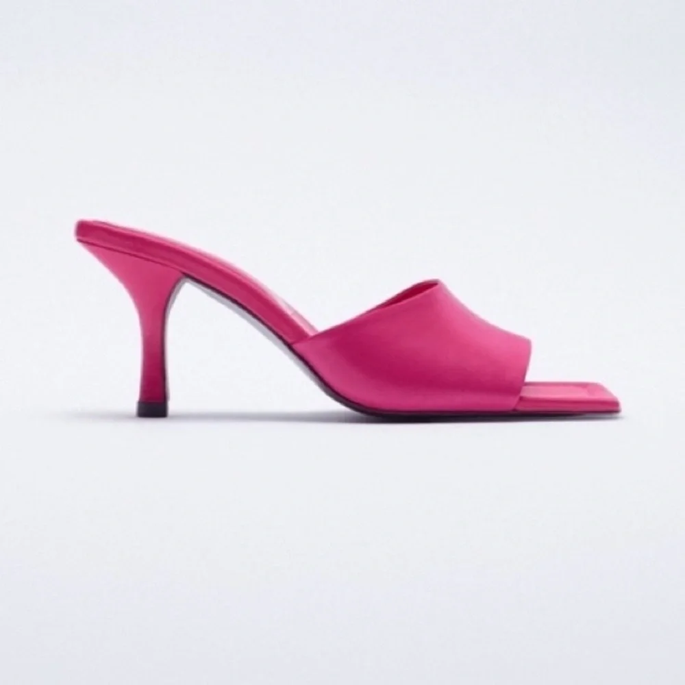 ZARA Bloggers Fav Leather Sandals - Price Firm - Picture 2 of 16